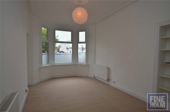 1 Bedroom Flat To Rent In Kingarth Street, Eglinton Toll, Glasgow, G42