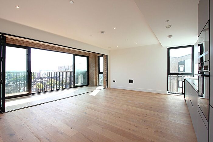 2 Bedroom Flat To Rent In Horatio Apartments, Graphite Square, London, SE11