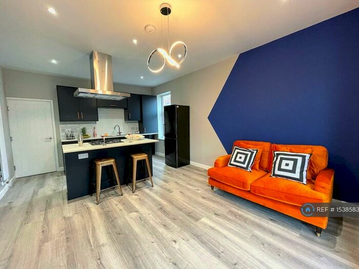 2 Bedroom Flat To Rent In Browing Street, Leicester, LE3