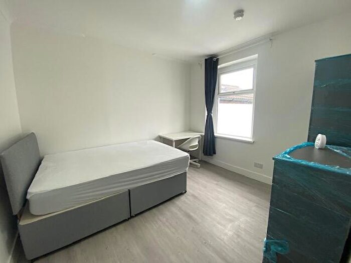 1 Bedroom Flat To Rent In Bertram Street, Cardiff, CF24