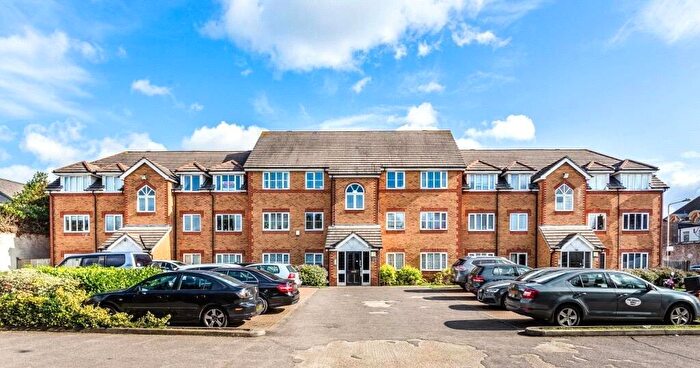 2 Bedroom Flat To Rent In Gillards Mews, Walthamstow, London, E17