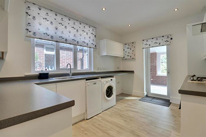 2 Bedroom Bungalow For Sale In South Road, Cosham, Portsmouth, PO6