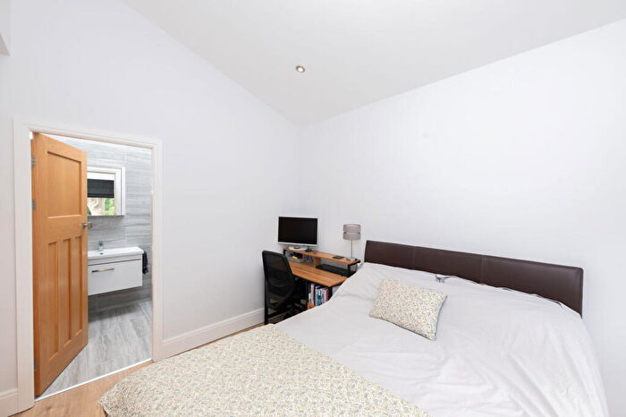 5 Bedroom Detached House For Sale In The Balk, Staincross, Barnsley, S75