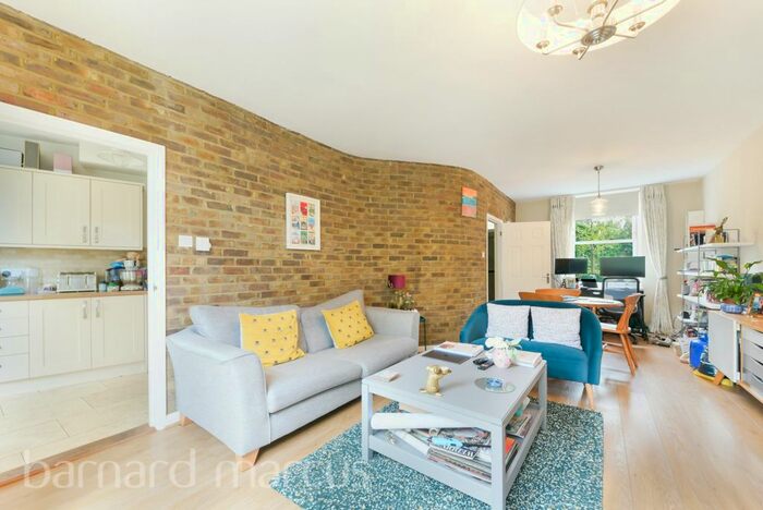 2 Bedroom Property To Rent In Lifford Street, London, SW15
