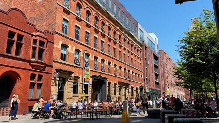 2 Bedroom Apartment To Rent In Apartment . :: Ice Plant, M4