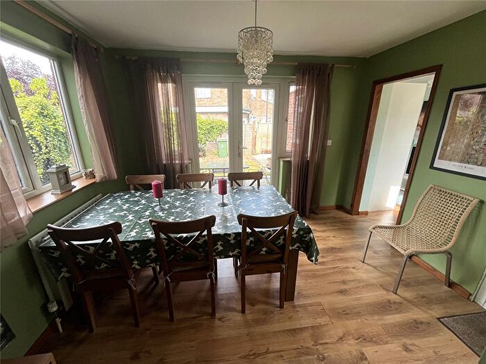 5 Bedroom Semi-Detached House For Sale In Dalling Drive, Houghton Regis, Dunstable, Bedfordshire, LU5