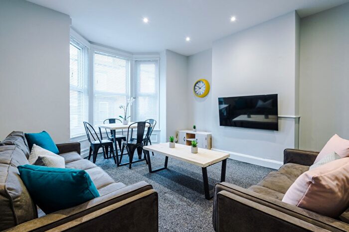 7 Bedroom Property To Rent In Norwood Terrace, Leeds, LS6