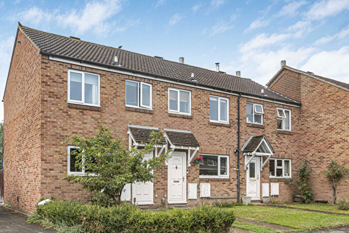 2 Bedroom Terraced House For Sale In Columbia Way, Grove, Wantage, OX12