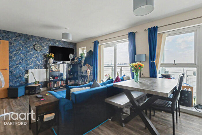 1 Bedroom Apartment For Sale In Portland Place, Greenhithe, DA9