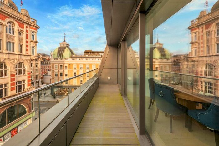 2 Bedroom Flat To Rent In Goodge Street, Fitzrovia, W1T