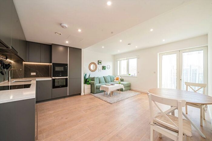 2 Bedroom Flat For Sale In Tierney Lane, Hammersmith, W6