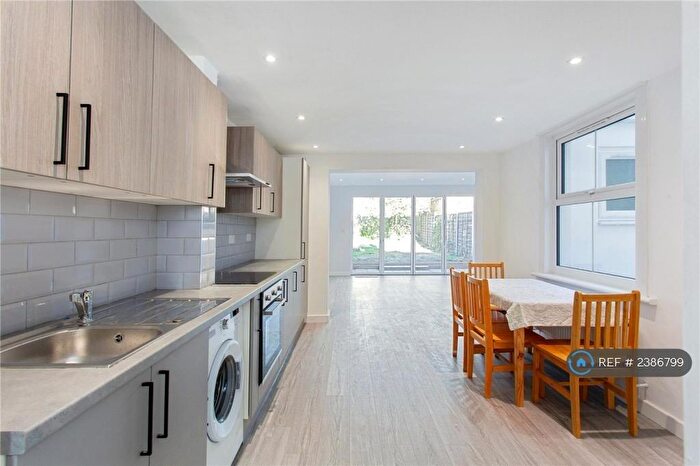 4 Bedroom Maisonette To Rent In Thistlewaite Road, London, E5