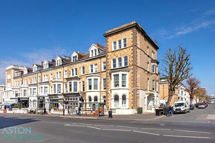 2 Bedroom Flat To Rent In Selborne Road, Hove, BN3