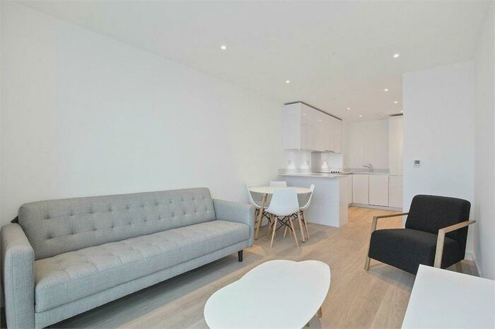 1 Bedroom Apartment To Rent In Pinnacle Apartments, Saffron Central Square, Croydon, CR0
