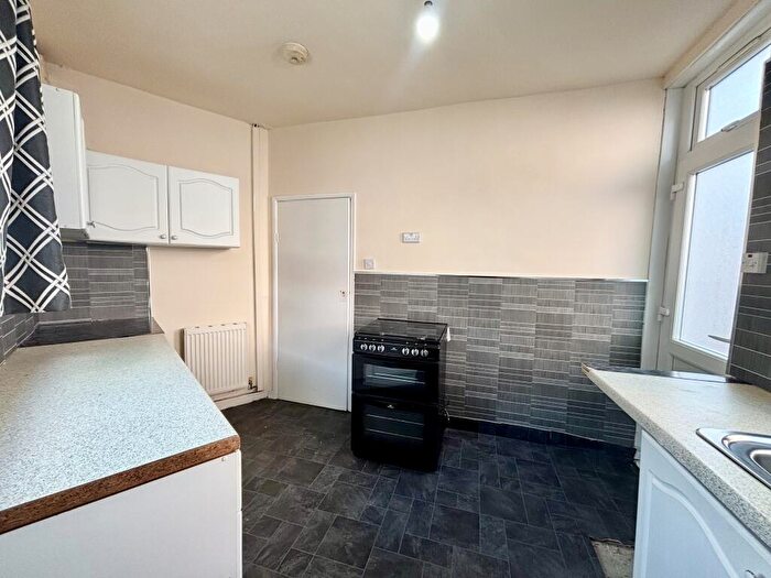 2 Bedroom House To Rent In York Road, Kings Heath, B14
