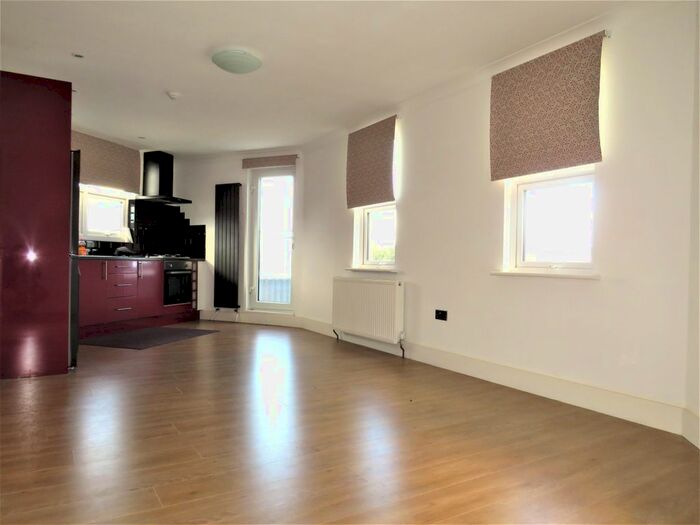 2 Bedroom Flat To Rent In Priory Road, Hastings, TN34