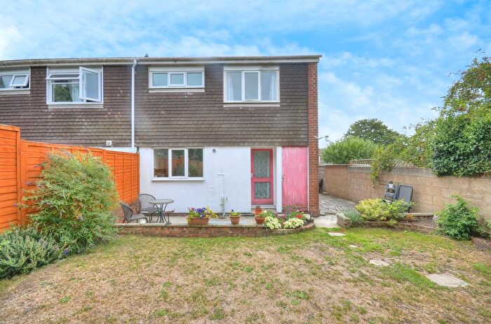 3 Bedroom End Of Terrace House For Sale In Donaldson Road, Salisbury, SP1