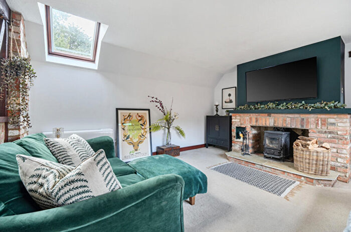 2 Bedroom Bungalow For Sale In Bishopstrow Court, Warminster, BA12