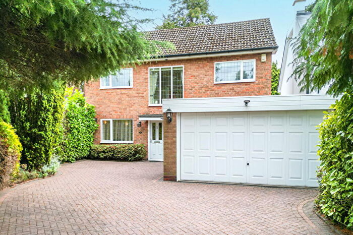 4 Bedroom Detached House For Sale In Manor Road, Solihull, B91