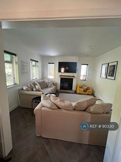 3 Bedroom Detached House To Rent In Beaconsfield Road, Poole, BH12