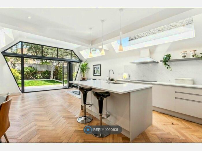 2 Bedroom Flat To Rent In Wardo Avenue, London, SW6