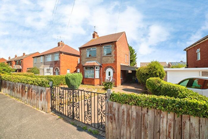 3 Bedroom Detached House For Sale In Fairholme Drive, Mansfield, Nottinghamshire, NG19
