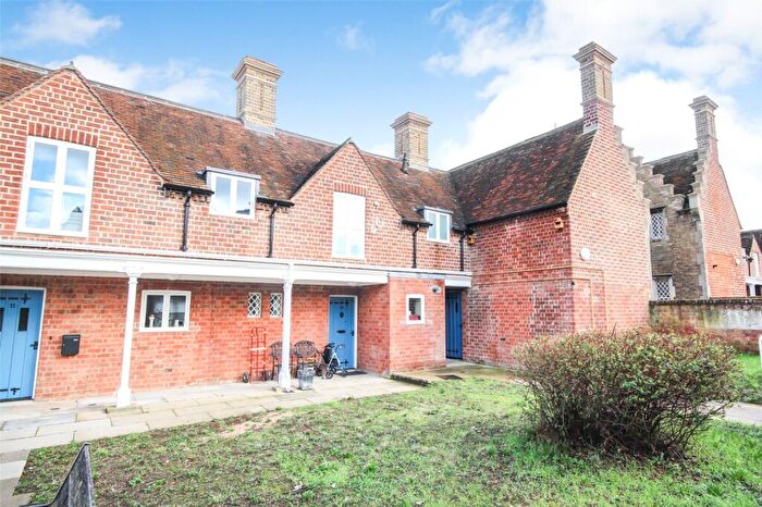 2 Bedroom Apartment To Rent In Bedford Street, Woburn, Bedfordshire, MK17