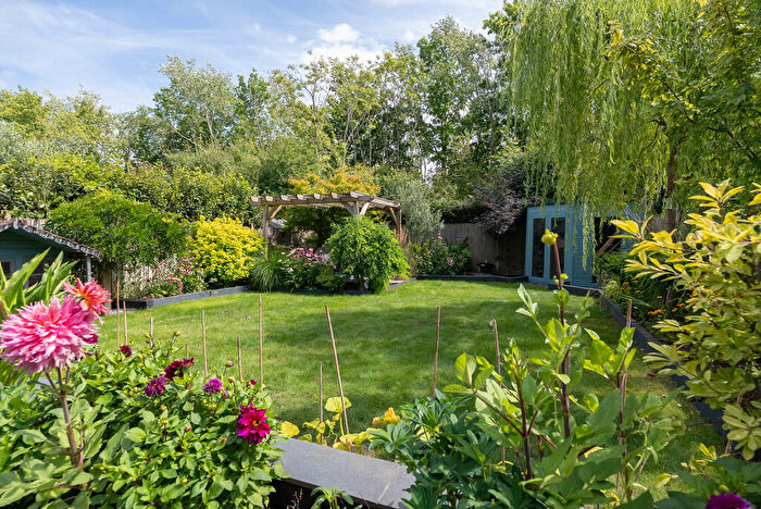 4 Bedroom Detached House For Sale In The Orchard, North Holmwood, RH5