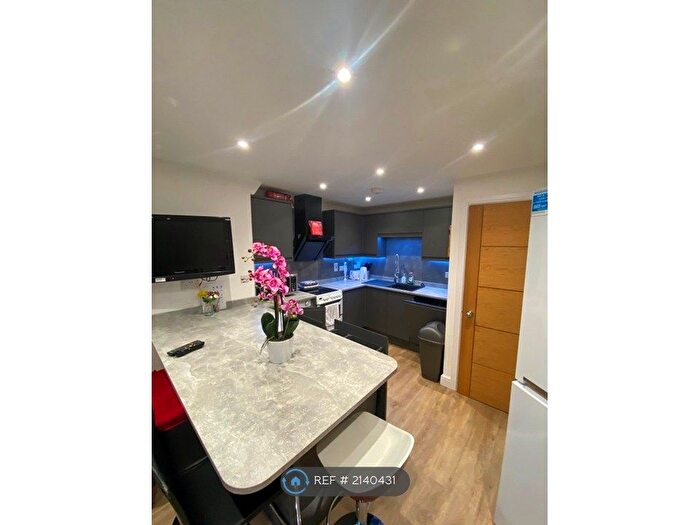 5 Bedroom Semi-Detached House To Rent In Dudley Road, Cambridge, CB5