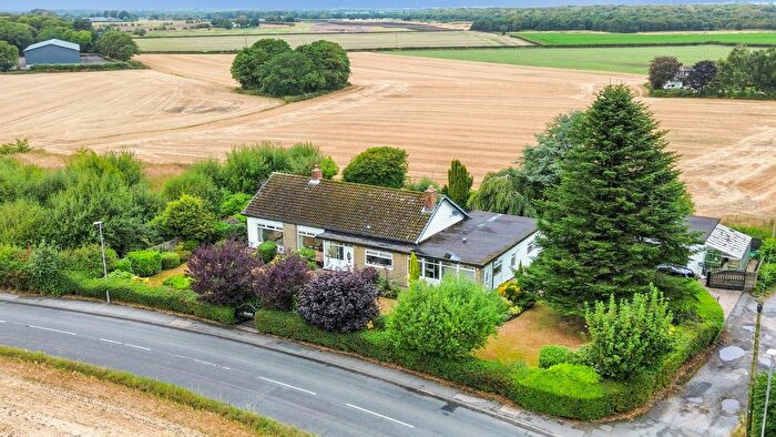 4 Bedroom Detached Bungalow For Sale In Higher Lane, Crank, WA11