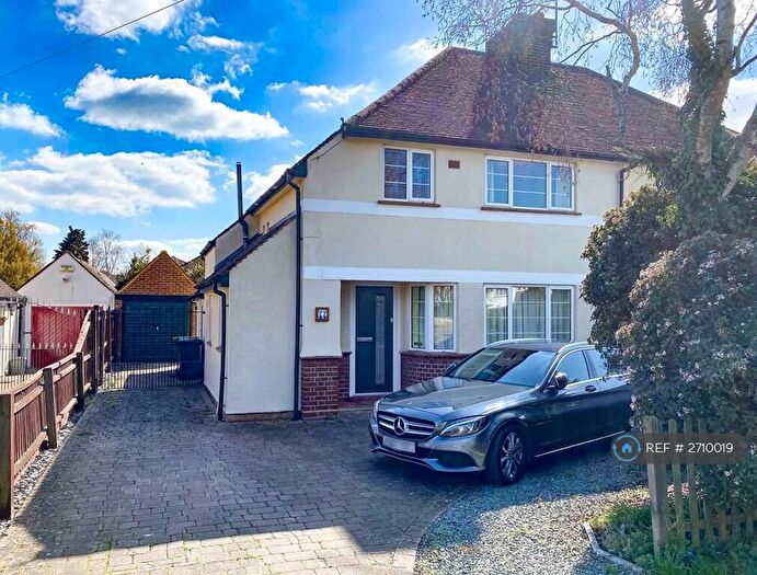 4 Bedroom Semi Detached House To Rent In Stagsden Road, Bromham, Bedford, MK43