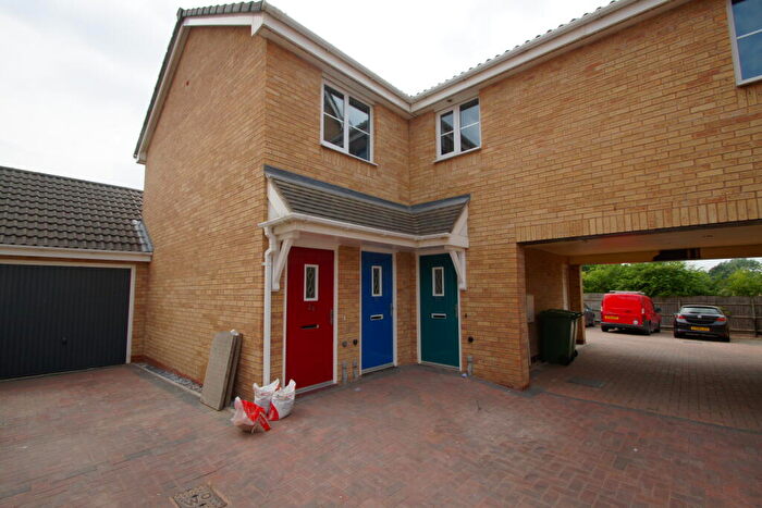 2 Bedroom Flat To Rent In Meadow Way, Stafford, Staffordshire, ST17