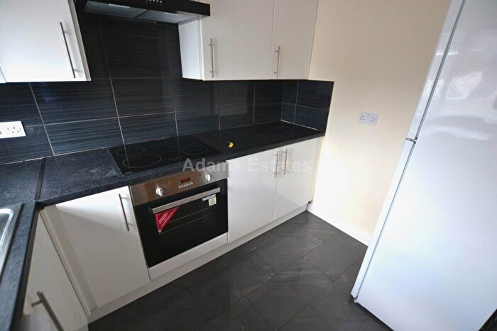 2 Bedroom Flat To Rent In Reading Road, Pangbourne, RG8