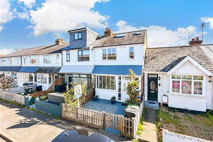 4 Bedroom End Terrace House For Sale In Westmeads Road, Whitstable, Kent, CT5