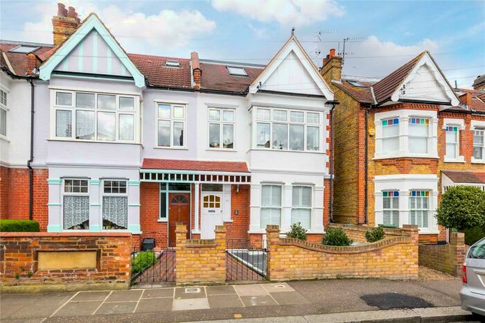 2 Bedroom Maisonette To Rent In Shalstone Road, Mortlake, London, SW14