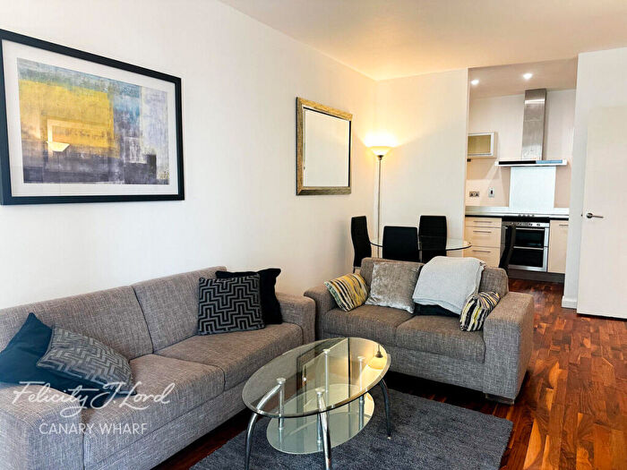 2 Bedroom Flat To Rent In Discovery Dock, London, E14