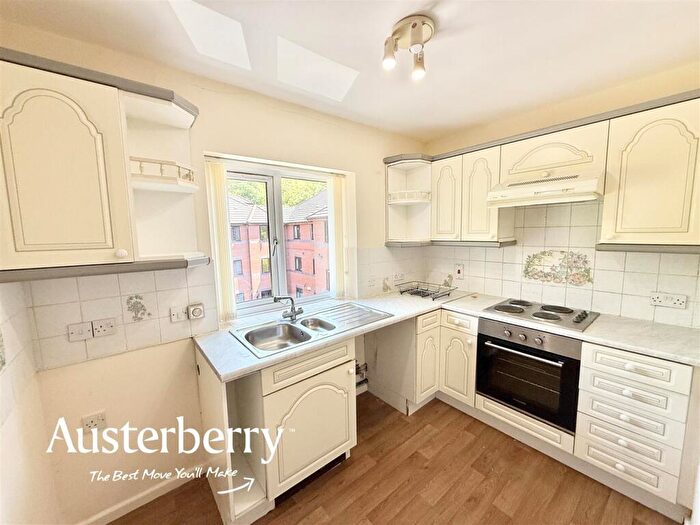 2 Bedroom Flat For Sale In Glebedale Road, Stoke-On-Trent, ST4