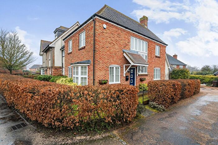4 Bedroom Semi-Detached House For Sale In St. Pauls Court, Lynsted, ME9