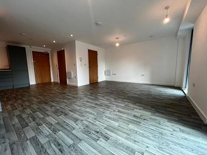 Studio To Rent In Stockport Road, Ardwick, Machester, M13
