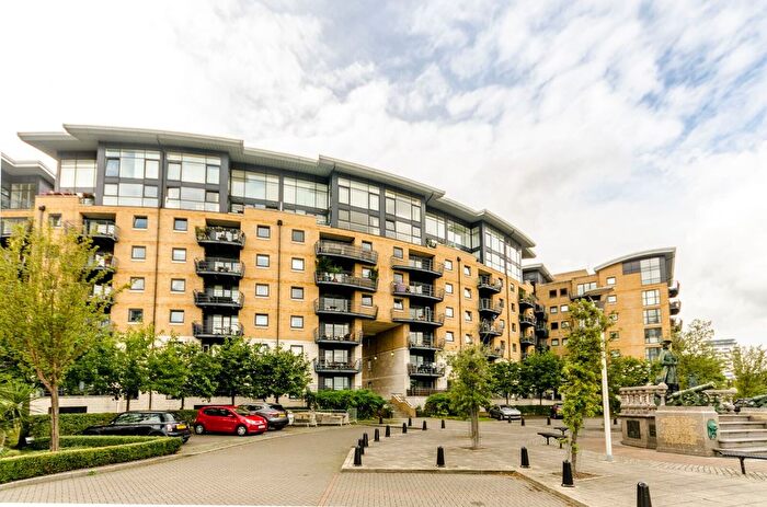 3 Bedroom Flat To Rent In Glaisher Street, Greenwich, London, SE8