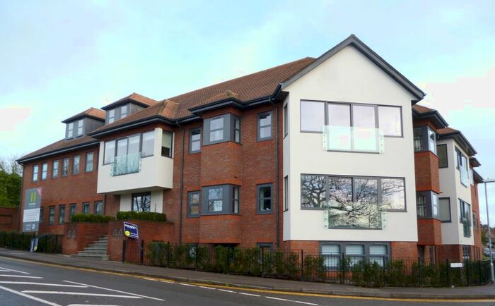 2 Bedroom Flat To Rent In Finchampstead Road, Wokingham, RG40