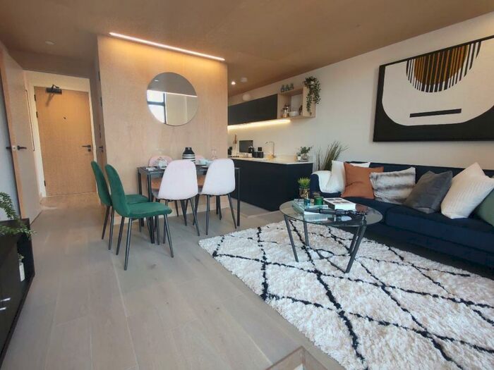 2 Bedroom Apartment To Rent In Sky Gardens, Spinners Way, M15