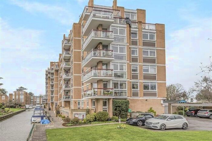 2 Bedroom Flat To Rent In Thamespoint, Fairways, Teddington, TW11
