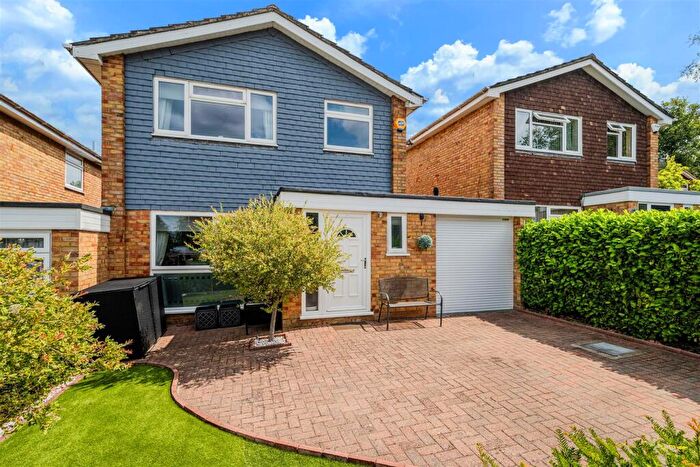 3 Bedroom Detached House For Sale In Poplar Drive, Banstead, SM7