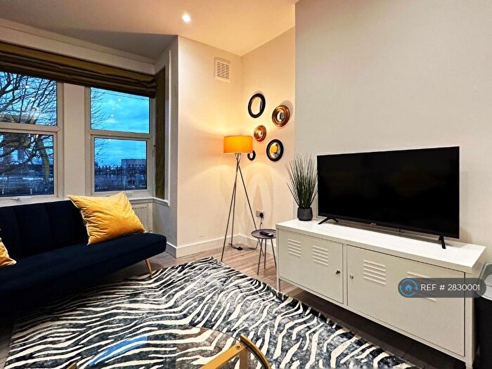 2 Bedroom Flat To Rent In Harley Road, London, NW10