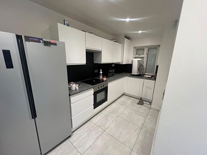 3 Bedroom Terraced House To Rent In West Road, Chadwell Heath, Romford, RM6