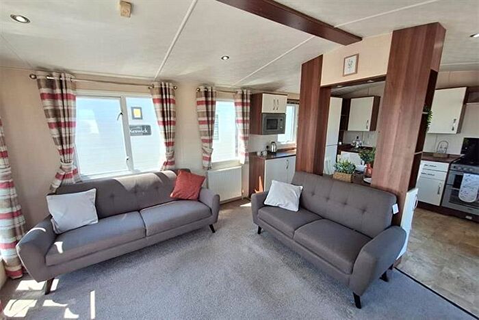 3 Bedroom Mobile/park Home For Sale In Hendra Croft, Newquay, TR8