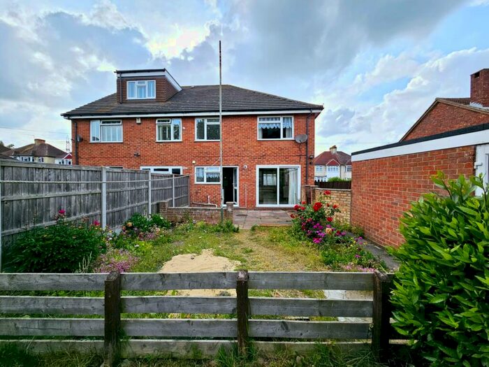 4 Bedroom House To Rent In Gwynn Road, Gravesend, DA11