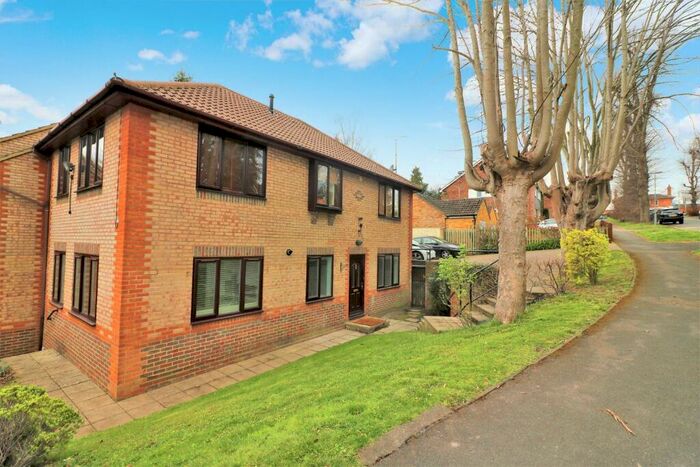 2 Bedroom Apartment To Rent In Adele Avenue, Digswell, AL6