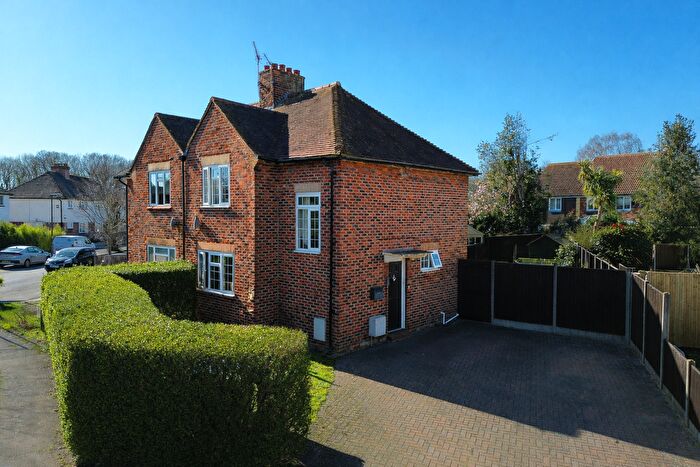 3 Bedroom Semi Detached House For Sale In Campbell Avenue, Woking, Surrey, GU22